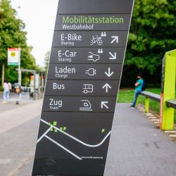 VeloCity-Station und Bushaltestelle in Aachen