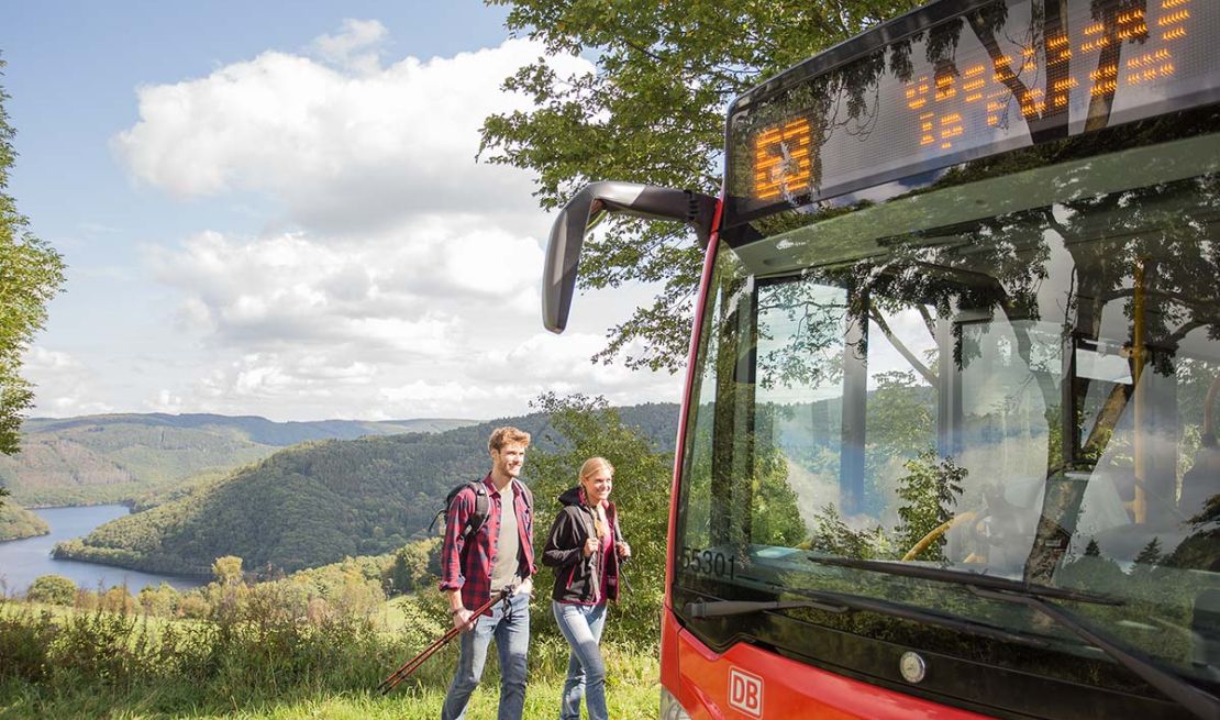 Zum Wandern mit dem Bus in die Eifel