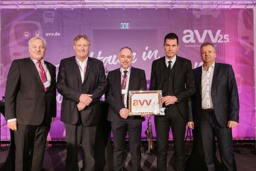 Die beiden AVV-Geschäftsführer mit Verbandsvorsteher und Aufsichtsratsvorsitzendem des AVV