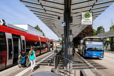 Die Busverknüpfung mit der euregiobahn am Eschweiler-Talbahnhof