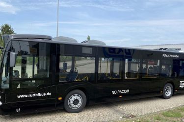 Der neue schwarze Hybridbus der Rurtalbus