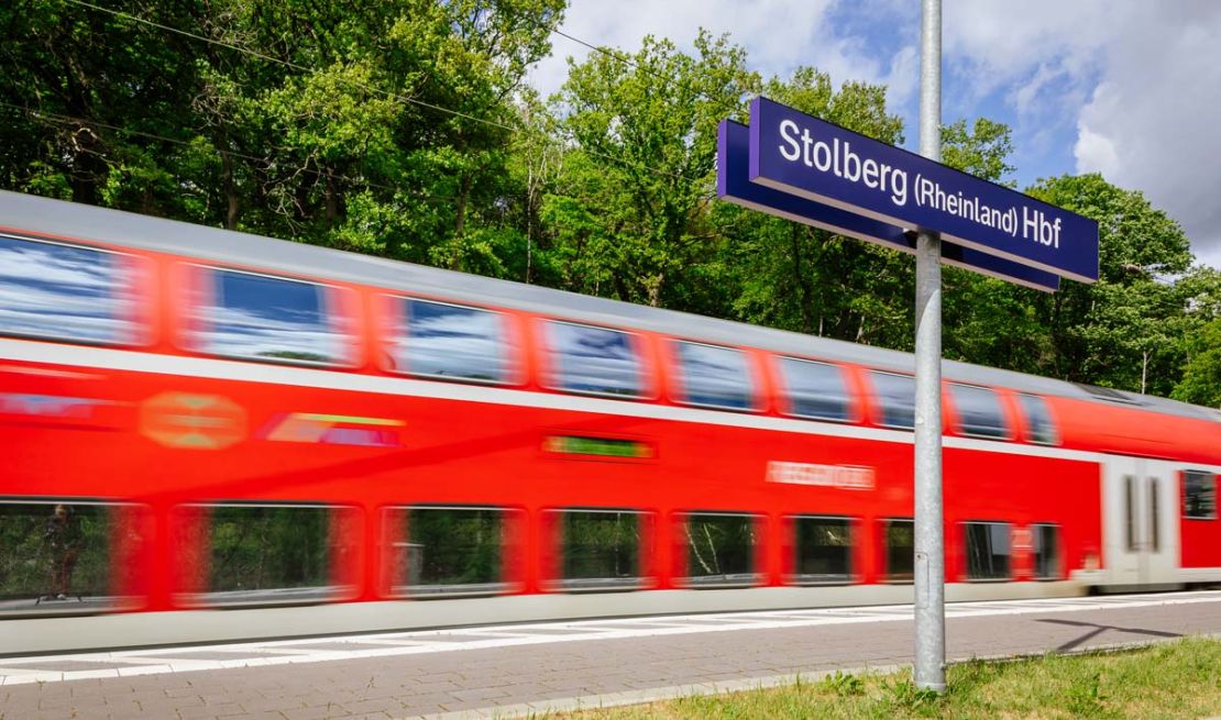 Der Rhein-Sieg-Express in Stolberg Hbf